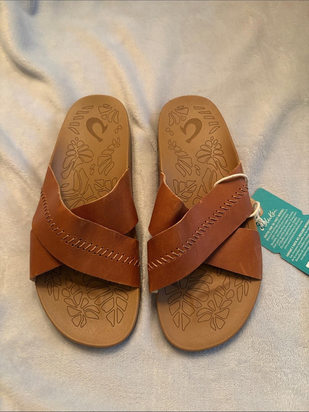 OluKai Women’s Chestnut Brown Crisscross Slide Sandals